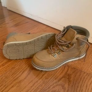 Boys winter shoes
